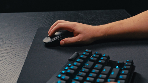 Logitech G 910-006631 schwarz Maus&comma; rechtsh&auml;nder&comma; Gaming